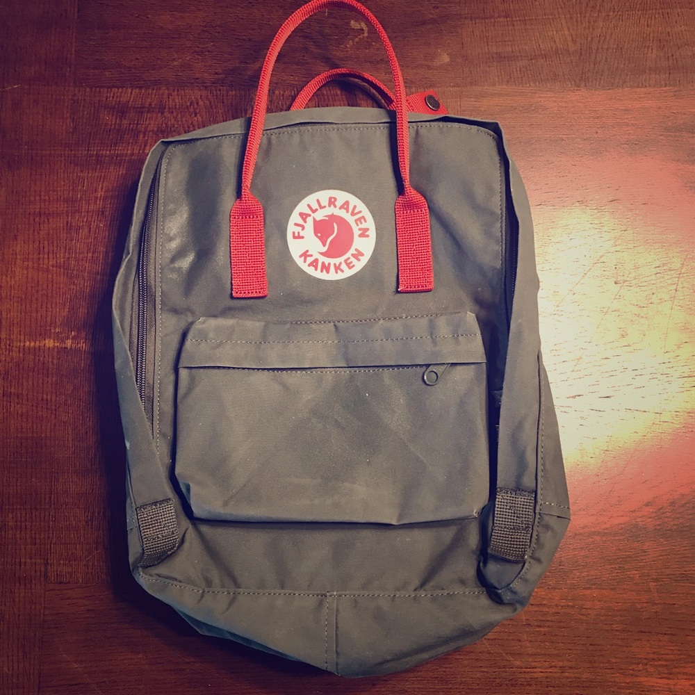 Backpack grey and maroon